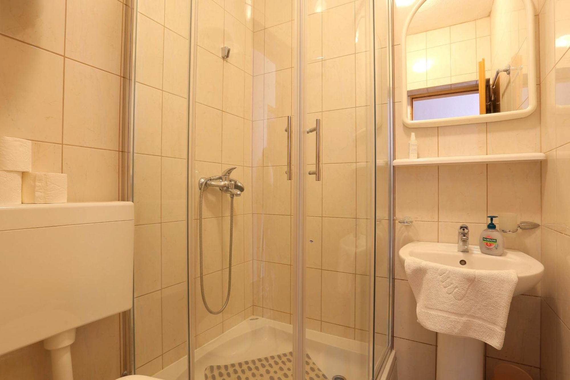 Apartments And Rooms With Parking Space Tucepi, Makarska - 5263 ภายนอก รูปภาพ